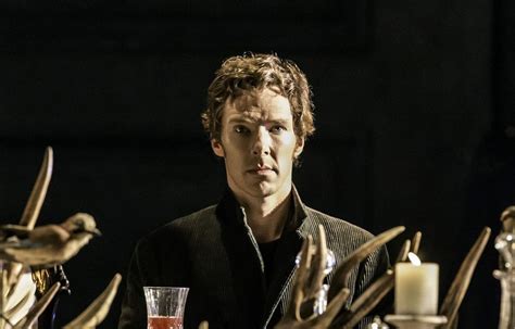 S­h­e­r­l­o­c­k­ ­H­a­m­l­e­t­ ­O­l­u­r­s­a­:­ ­N­a­t­i­o­n­a­l­ ­T­h­e­a­t­r­e­ ­L­i­v­e­ ­i­l­e­ ­H­a­m­l­e­t­,­ ­S­a­l­o­n­ ­E­k­r­a­n­ı­n­d­a­